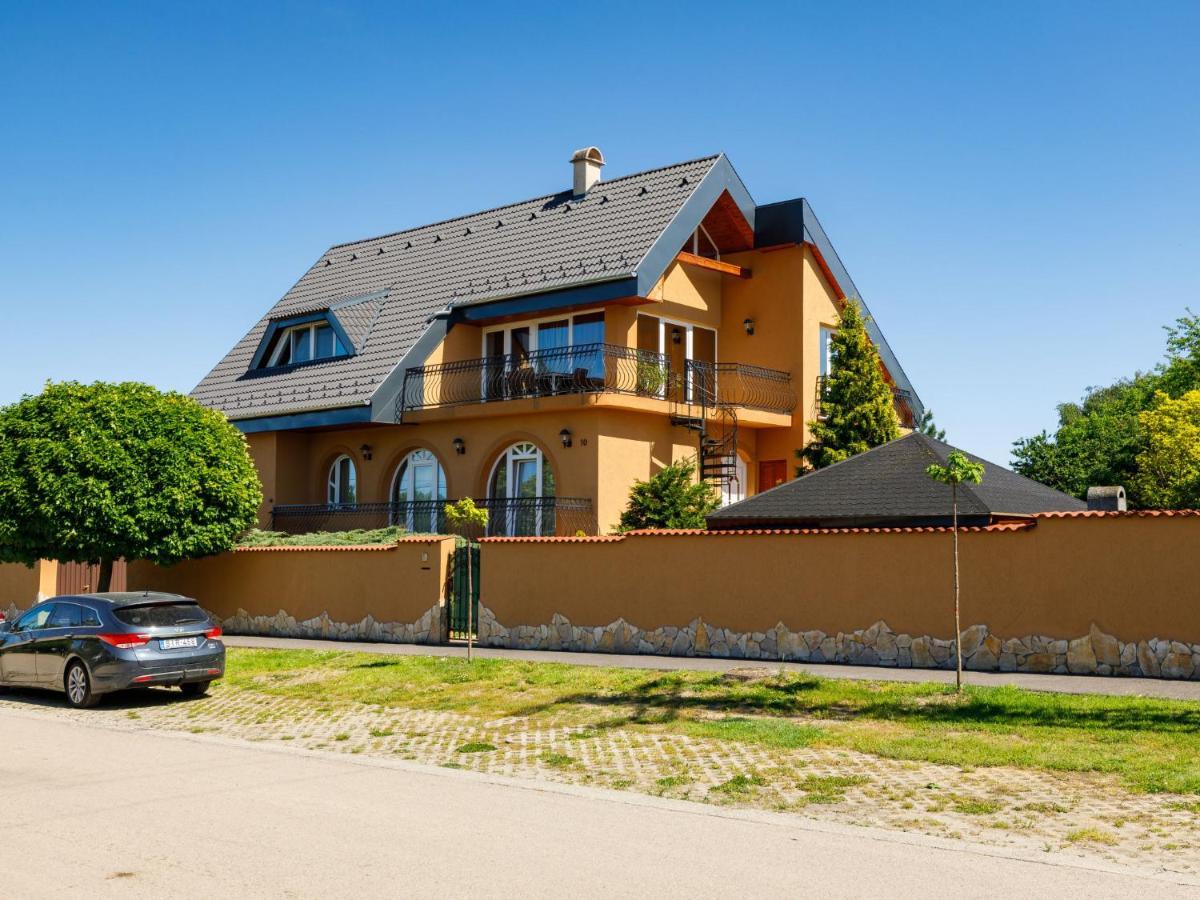 Holiday Home Szabo By Interhome バラトンレッレ エクステリア 写真